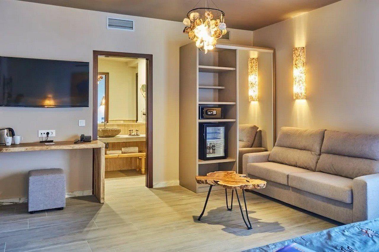 Lances By Qhotels